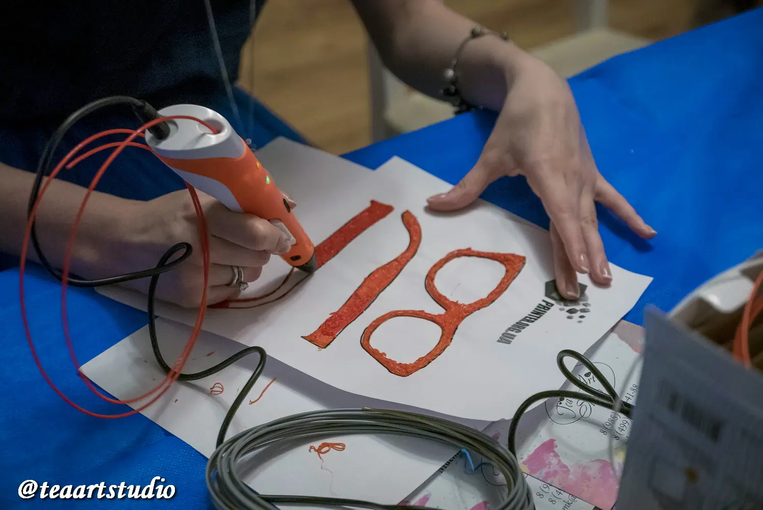 Рисуем 3D ручкой на дне рождения